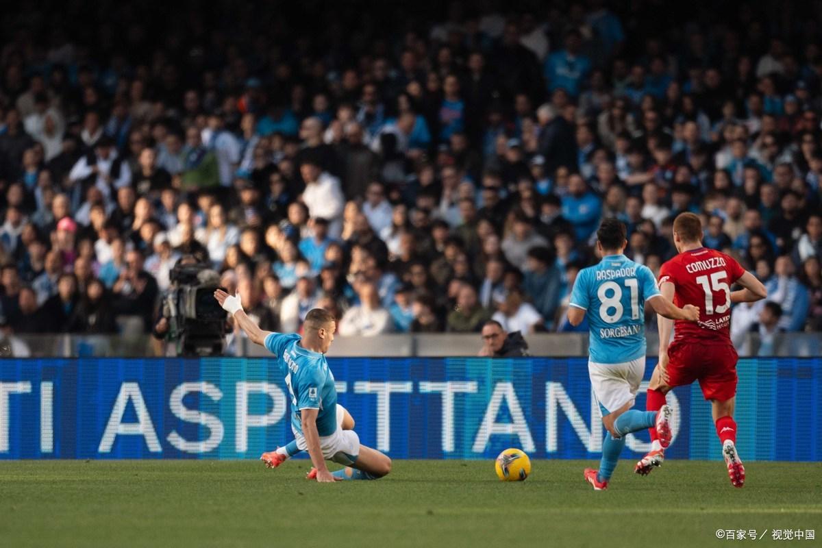 开云足球直播-巴黎圣日耳曼客场击败马赛，取得十连胜