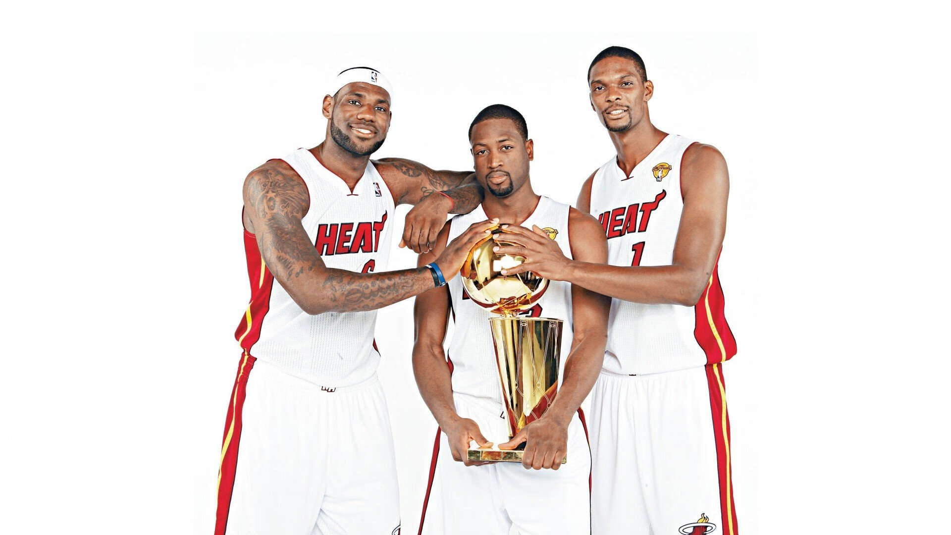 欧冠淘汰赛之夜，萨卡成为胜负手